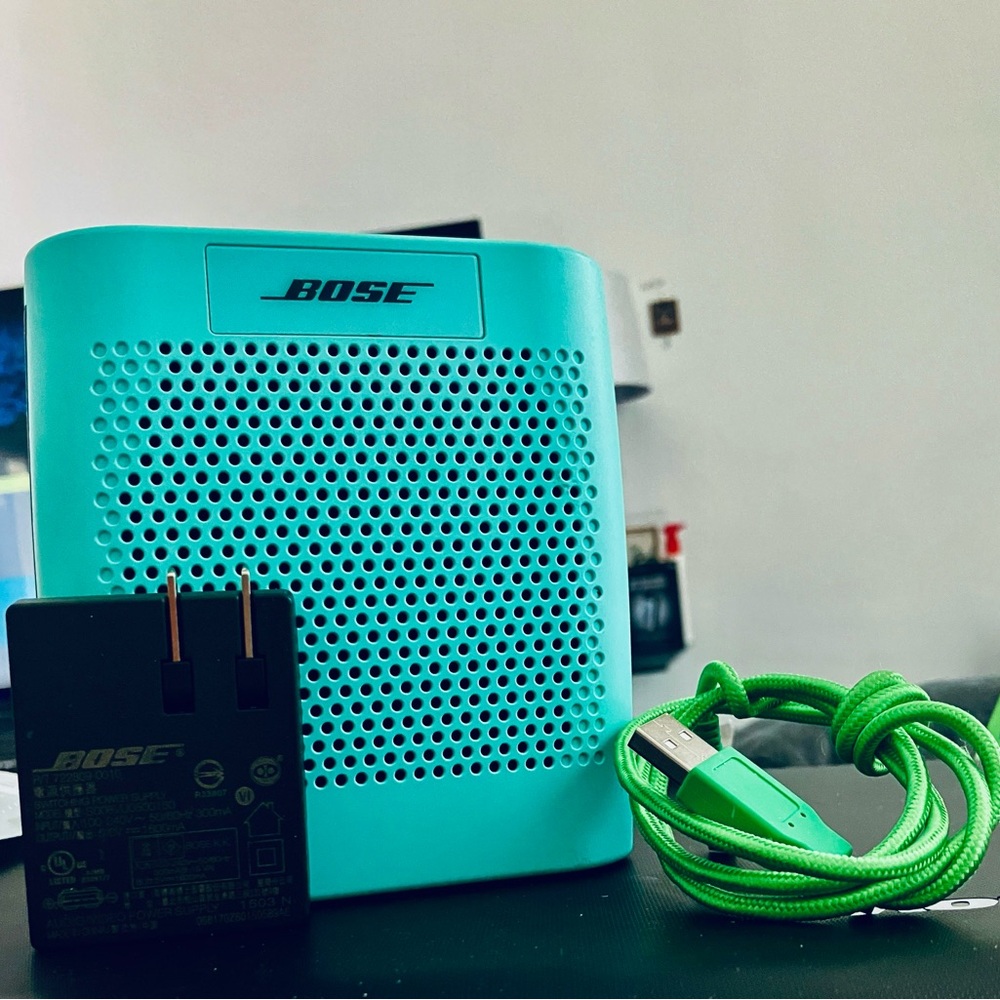 Bose SoundLink Bluetooth Color Speaker 415859 (TEAL) iPhone Smartphone & USB 🎶